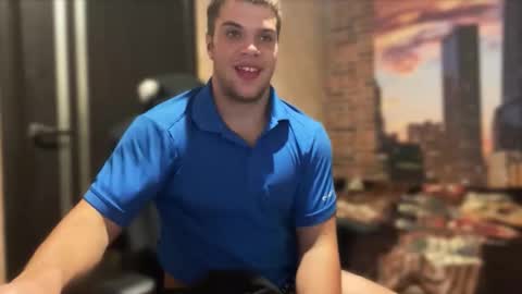 Snapshot of musclephantom chatting on October 8, 8:35 pm Egor online show from October 8, 8:35 pm