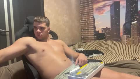 Snapshot of musclephantom chatting on September 25, 8:19 pm Egor online show from September 25, 8:19 pm