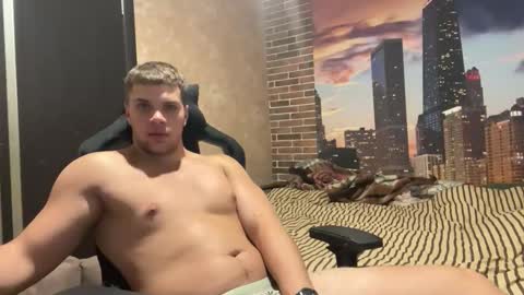 Snapshot of musclephantom chatting on October 2, 8:24 pm Egor online show from October 2, 8:24 pm