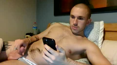 muscleshow00 online show from November 18, 7:28 pm