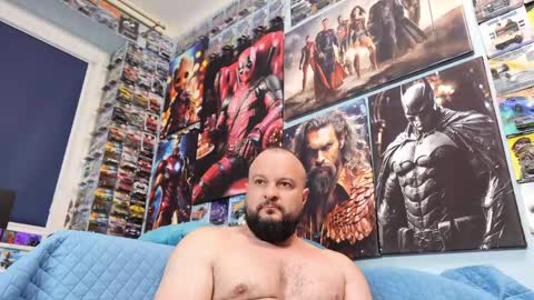 Chris online show from April 21, 6:08 am