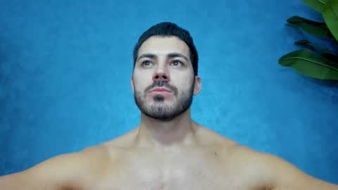 muscularmaster onlyfans online show from January 14, 1:32 am