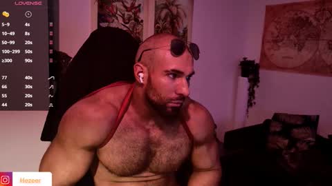 Snapshot of musculusx chatting on October 6, 1:10 am Musculus online show from October 6, 1:10 am