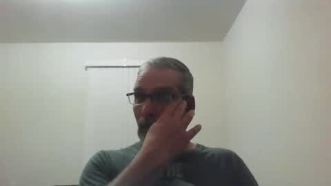 Snapshot of mustang_daddy chatting on October 18, 12:43 pm 307MountainMan online show from October 18, 12:43 pm