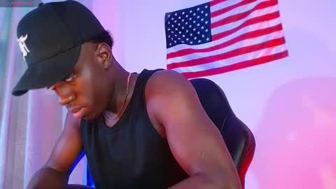 Mylo Wallace  online show from November 25, 8:44 pm