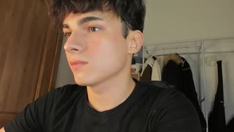 Snapshot of mystic_evan chatting on October 16, 9:12 pm Evan Brown online show from October 16, 9:12 pm