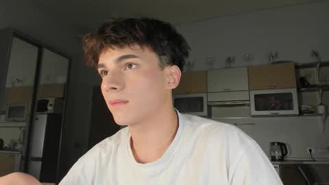 Snapshot of mystic_evan chatting on September 17, 5:58 pm Evan Brown online show from September 17, 5:58 pm