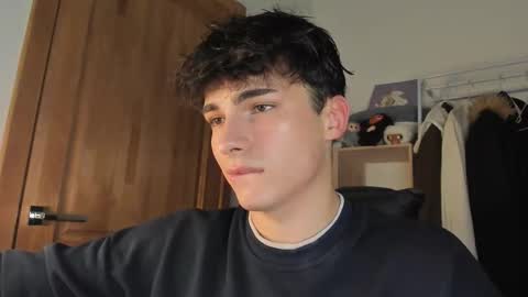 Snapshot of mystic_evan chatting on October 17, 9:30 pm Evan Brown online show from October 17, 9:30 pm
