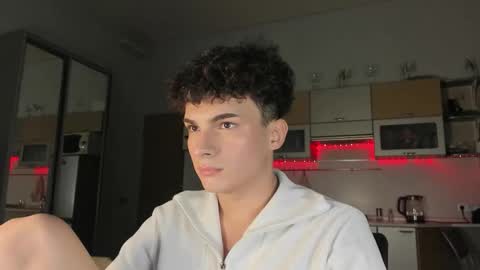 Snapshot of mystic_evan chatting on September 16, 4:08 pm Evan Brown online show from September 16, 4:08 pm