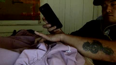 Snapshot of mywi11yisbiggy chatting on February 6, 5:09 pm str8 dom alphaAsian Daddy type. sorry not bi or curious but i dont judgediscrimenate. online show from February 6, 5:09 pm