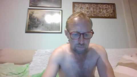 nachtigall25 online show from September 8, 11:15 pm