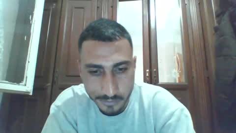 V online show from February 25, 12:45 pm