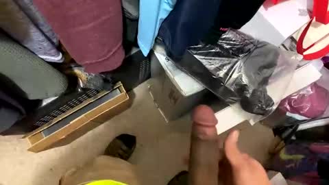 Snapshot of nairda2senoniuq chatting on December 12, 4:04 am nairda2senoniuq online show from December 12, 4:04 am