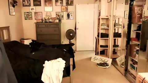 nakedmonkey online show from July 28, 1:24 am
