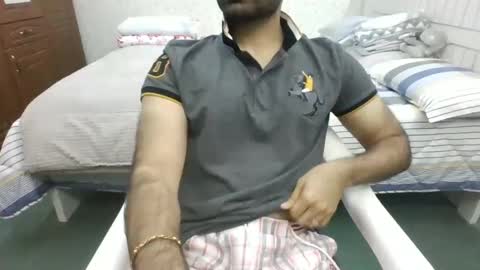 NakedPie online show from January 1, 3:24 pm