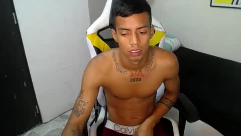 Snapshot of nando_col chatting on October 16, 11:18 am nando_col online show from October 16, 11:18 am