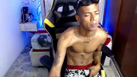 Snapshot of nando_col chatting on October 7, 12:53 pm nando_col online show from October 7, 12:53 pm