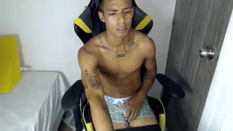 Snapshot of nando_col chatting on October 14, 5:31 pm nando_col online show from October 14, 5:31 pm