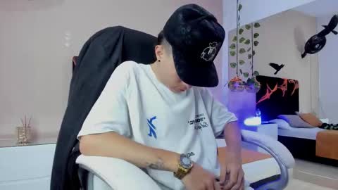 Nascary Fox online show from October 13, 7:42 pm