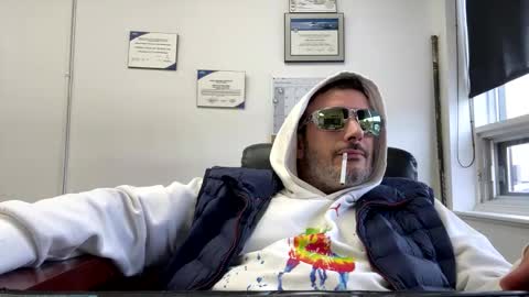 nassobout online show from April 4, 1:08 pm