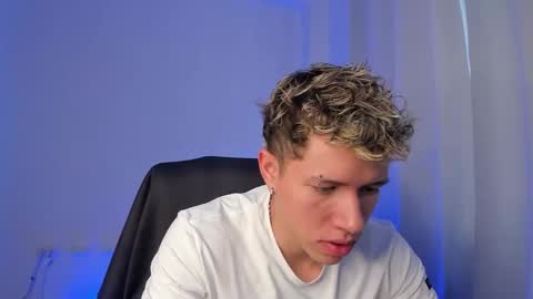 Nathan online show from December 21, 8:17 pm