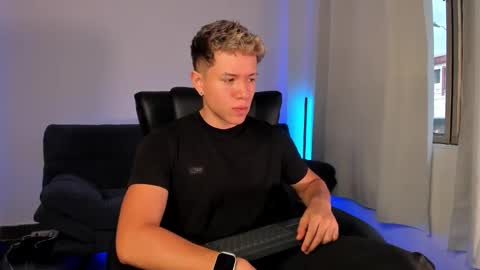 Nathan online show from October 26, 8:44 pm