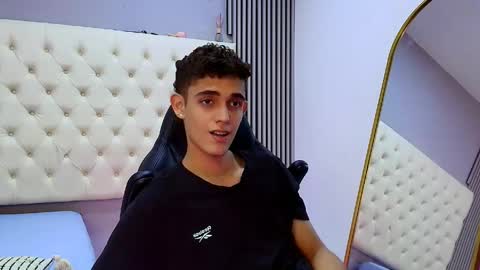 nathan_shimmer online show from April 23, 11:18 pm