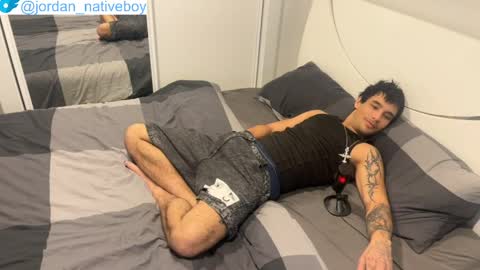 native_boy2 online show from May 28, 3:59 am