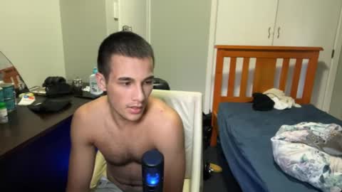 native_boy2 online show from February 19, 6:54 am