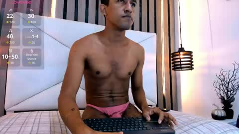 natzuki_ online show from April 22, 12:21 pm