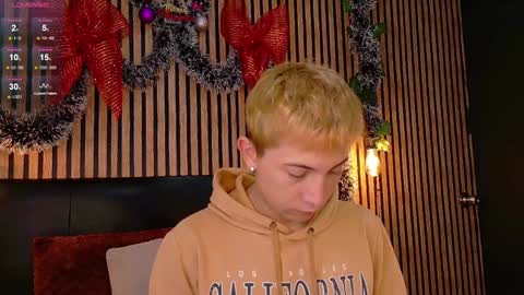 Snapshot of naughty__chris chatting on December 27, 12:23 pm Christopher Chris online show from December 27, 12:23 pm