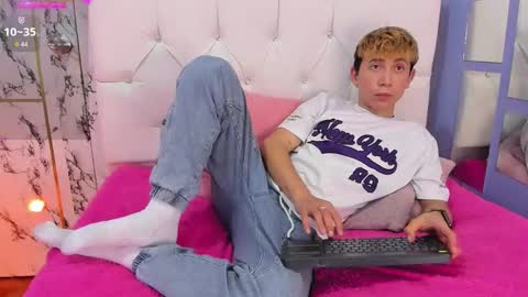 Christopher  Chris online show from February 27, 1:23 pm