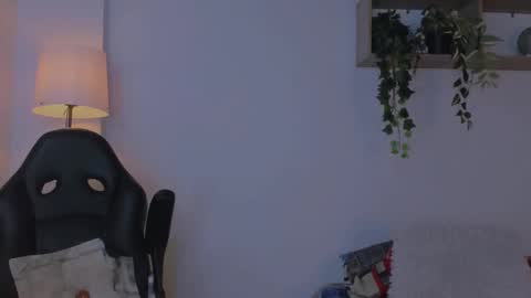 Snapshot of naughty_dominant chatting on March 6, 8:27 pm Miller online show from March 6, 8:27 pm