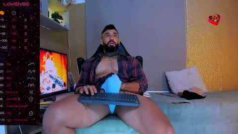 Snapshot of naughty_dominant chatting on December 23, 8:57 pm Miller online show from December 23, 8:57 pm