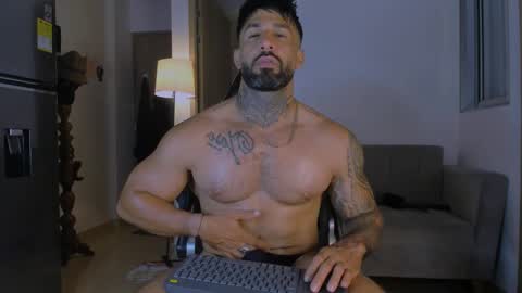 Snapshot of naughty_dominant chatting on March 4, 6:47 am Miller online show from March 4, 6:47 am