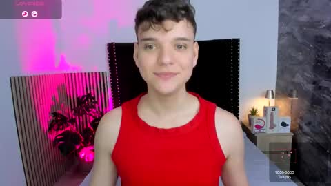 Snapshot of naughty_twink_ chatting on October 13, 11:49 am Noah online show from October 13, 11:49 am