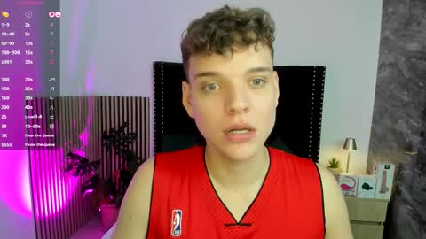 Snapshot of naughty_twink_ chatting on October 10, 11:59 am Noah online show from October 10, 11:59 am