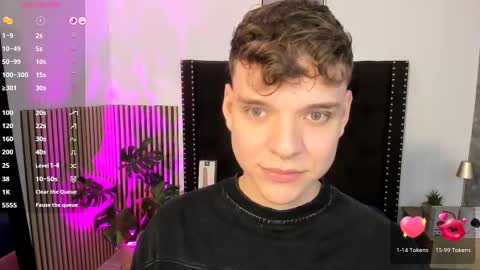 Snapshot of naughty_twink_ chatting on October 9, 11:48 am Noah online show from October 9, 11:48 am