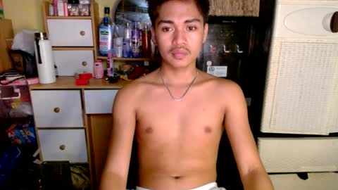 MakisigEvah online show from July 25, 6:27 pm