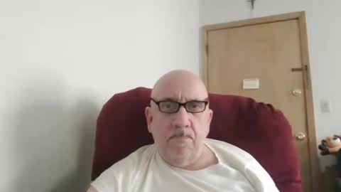 Tom online show from June 20, 9:09 pm