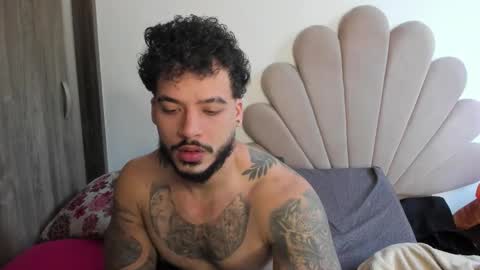 Nei turn green online show from February 22, 7:04 pm