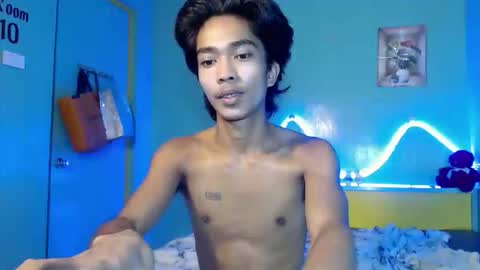 neil_asian69 online show from April 22, 6:41 am