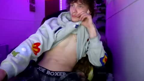 nephew_p online show from June 9, 1:51 am