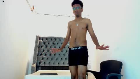 Snapshot of nero_reyd chatting on October 15, 7:43 pm Nero online show from October 15, 7:43 pm