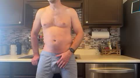 newguy_097 online show from March 9, 10:26 pm