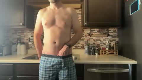 newguy_097 online show from October 23, 3:37 pm