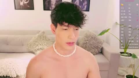 Snapshot of neythan__blaze chatting on October 15, 12:18 am online show from October 15, 12:18 am