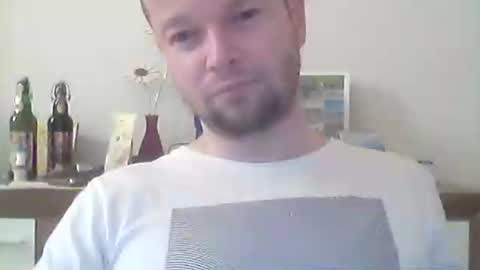 nick1990b online show from February 28, 5:15 pm