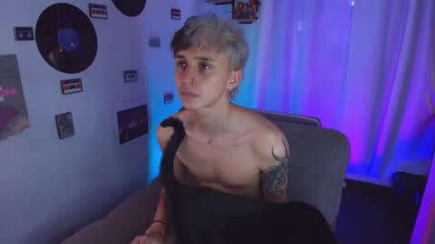 Nico online show from December 19, 5:43 pm