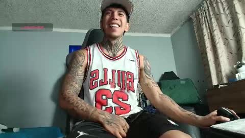 Nickhot0609 online show from April 15, 4:12 am